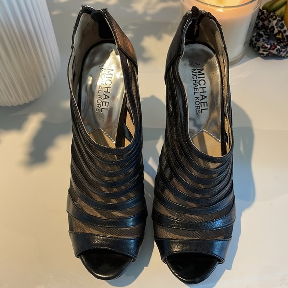 Michael Kors open toe heel size 5.5 - Picture 2 of 4